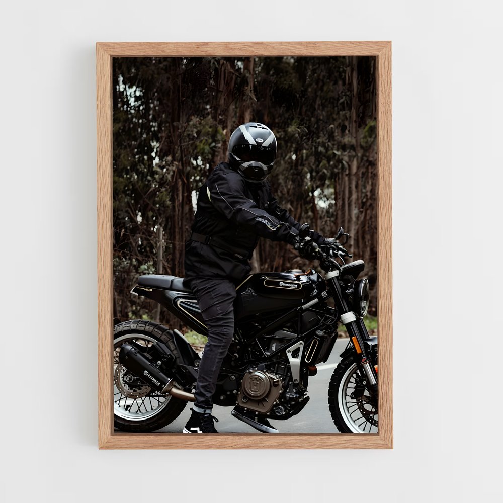 Poster superbe Svartpilen – affiche Husqvarna (vue 4)